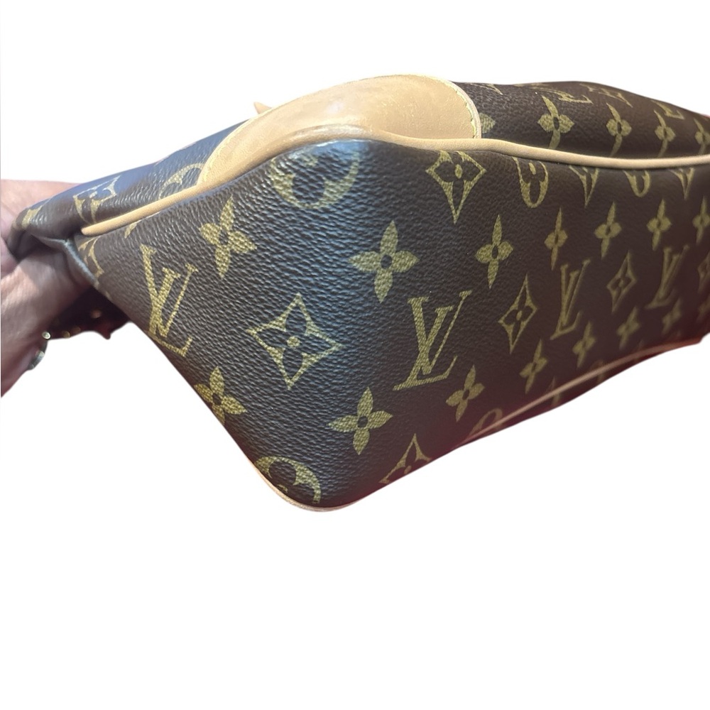 Louis Vuitton Monogram Canvas Odeon MM Bag - Picture 3 of 10